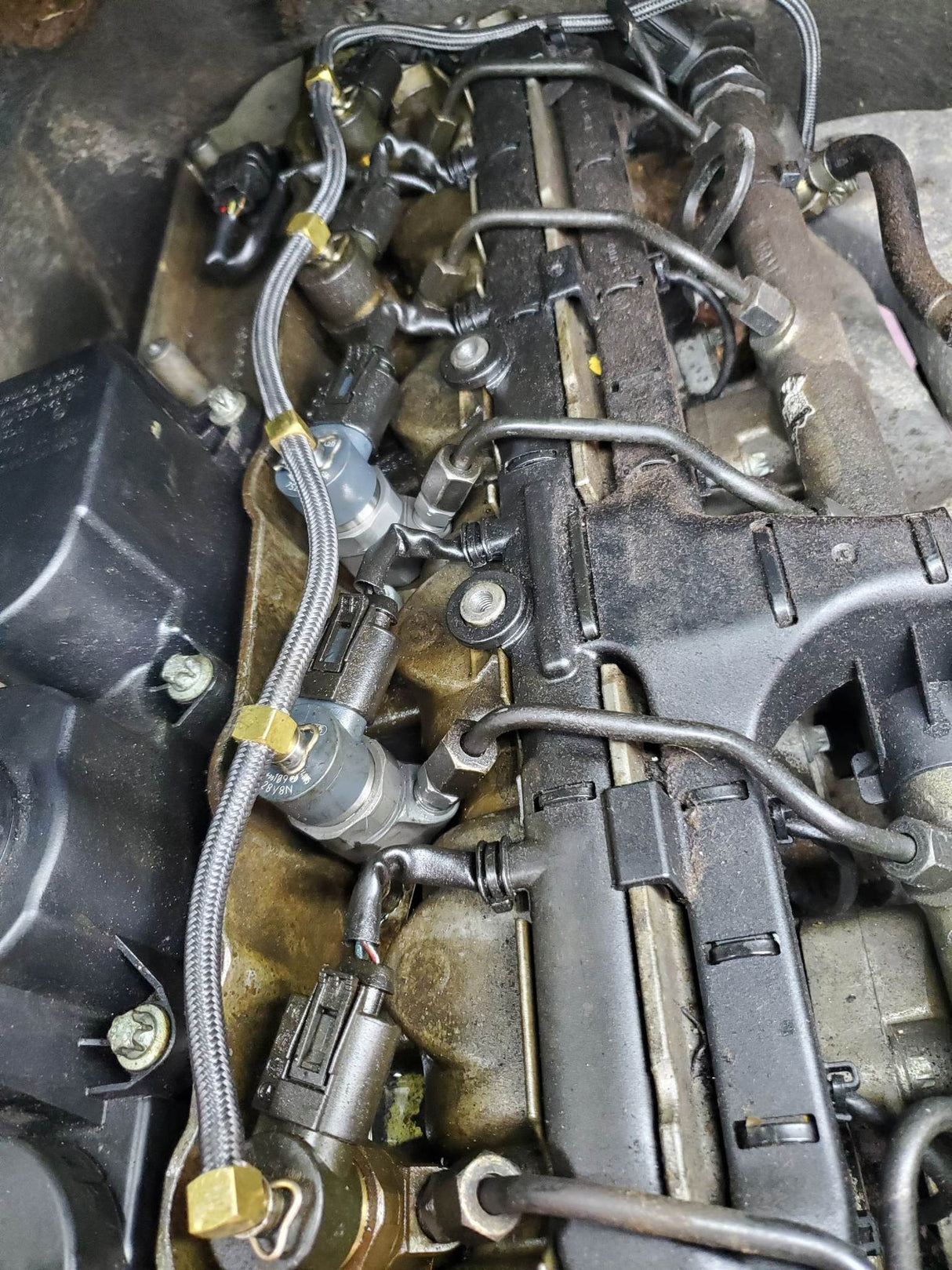 Fuel Injector Return Line_installed.jpg